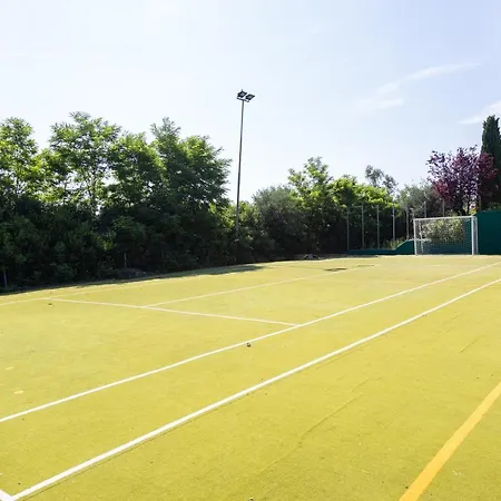 Villa Rolls - Porzione Di Con Piscina,giardino E Parcheggi *