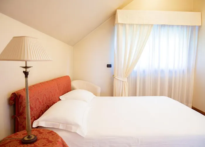 Rolls - Porzione Di Con Piscina,giardino E Parcheggi * Riccione