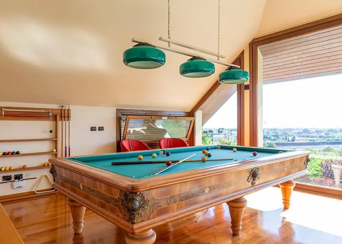 Rolls - Porzione Di Con Piscina,giardino E Parcheggi Villa Riccione