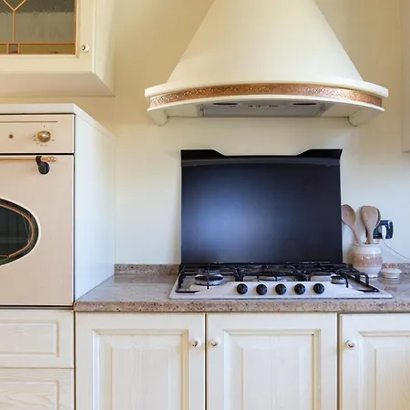 Villa Rolls - Porzione Di Con Piscina,giardino E Parcheggi