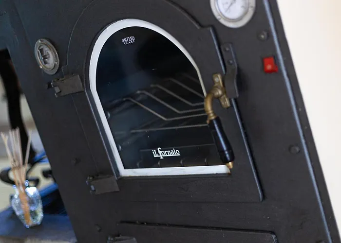 Rolls - Porzione Di Con Piscina,giardino E Parcheggi Villa *