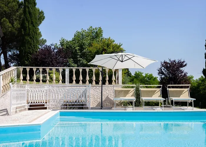 Вилла Rolls - Porzione Di Con Piscina,giardino E Parcheggi *