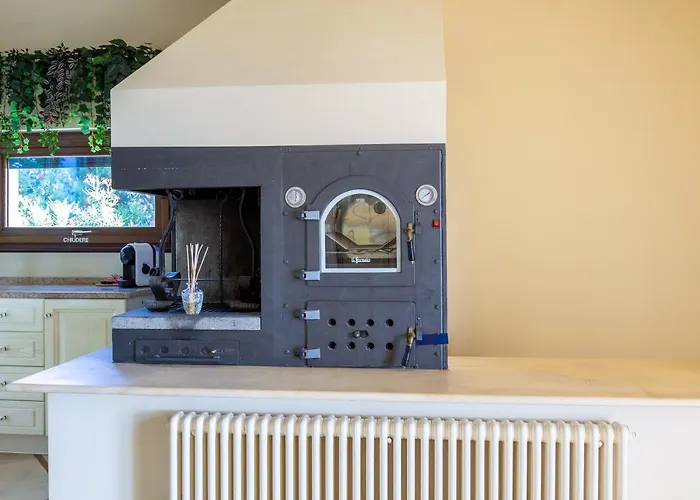 Villa Rolls - Porzione Di Con Piscina,giardino E Parcheggi *