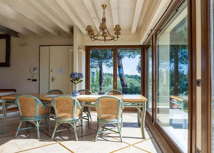 Rolls - Porzione Di Con Piscina,giardino E Parcheggi Вилла Риччоне