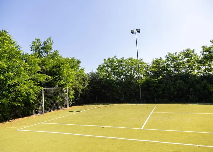 Rolls - Porzione Di Con Piscina,giardino E Parcheggi