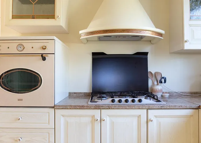 Villa Rolls - Porzione Di Con Piscina,giardino E Parcheggi